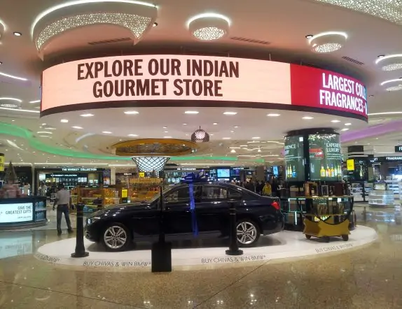Cylindrical Screen customised to display offers at Mumbai T2 International Duty Free